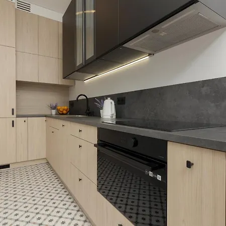 아파트 10 Min Walk From Palace Of Culture & Science By Renters *