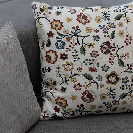 아파트 10 Min Walk From Palace Of Culture & Science By Renters