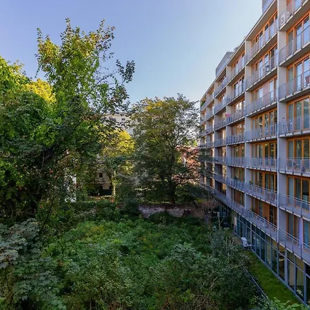 10 Min Walk From Palace Of Culture & Science By Renters 아파트